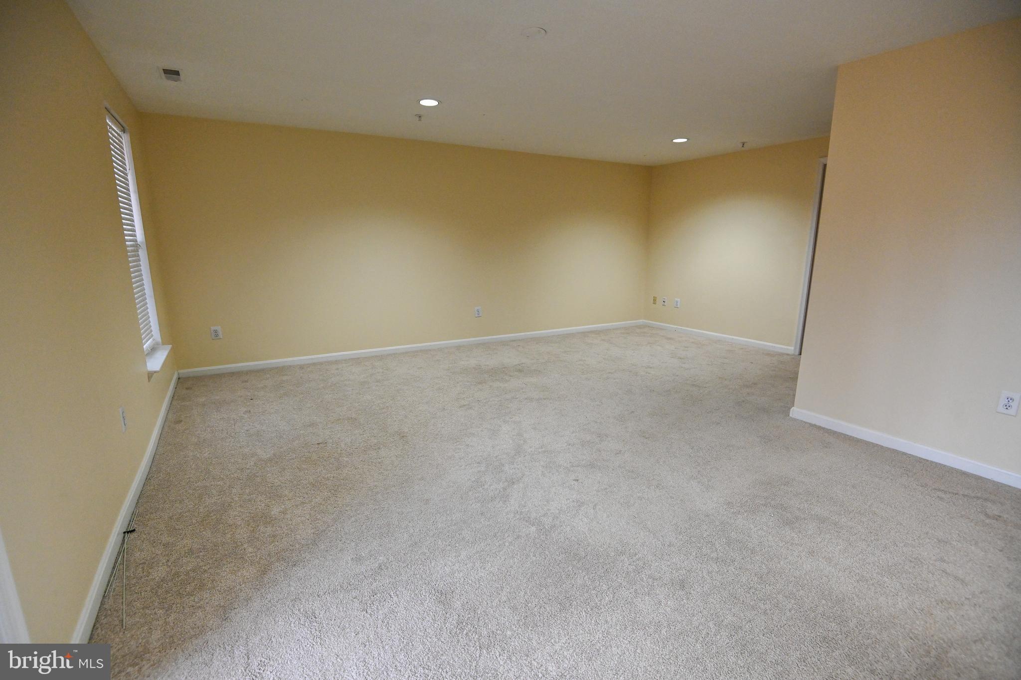 SEVEN OAKS - Residential Lease