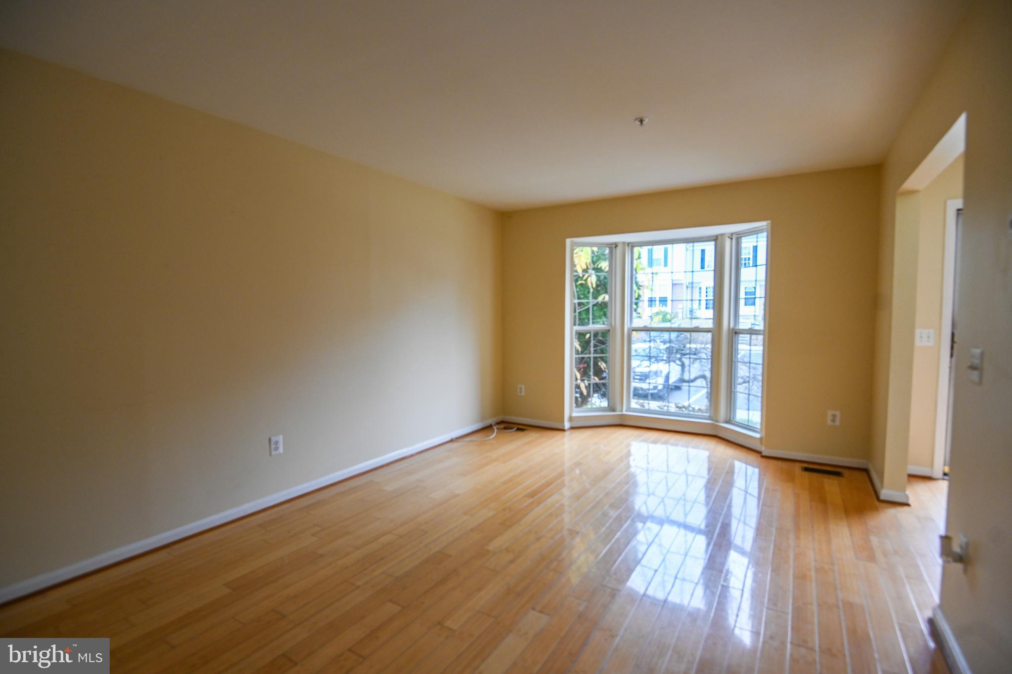 SEVEN OAKS - Residential Lease