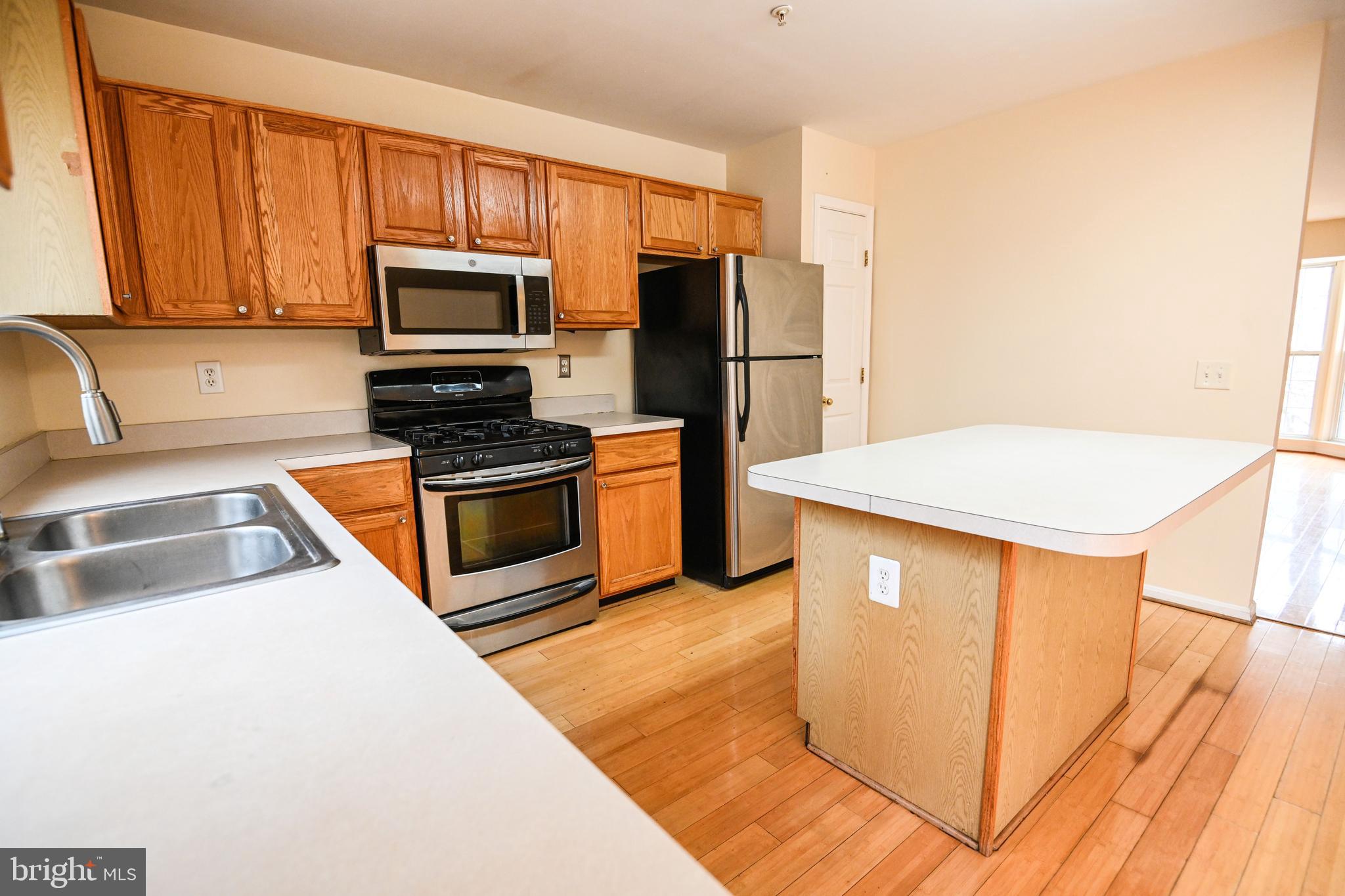 SEVEN OAKS - Residential Lease