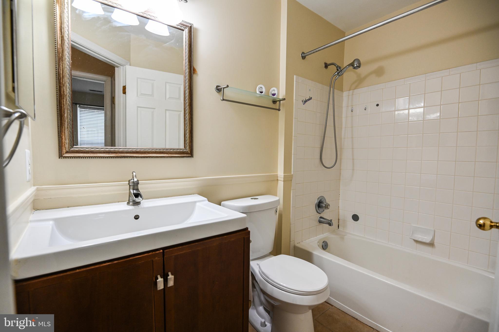 SEVEN OAKS - Residential Lease