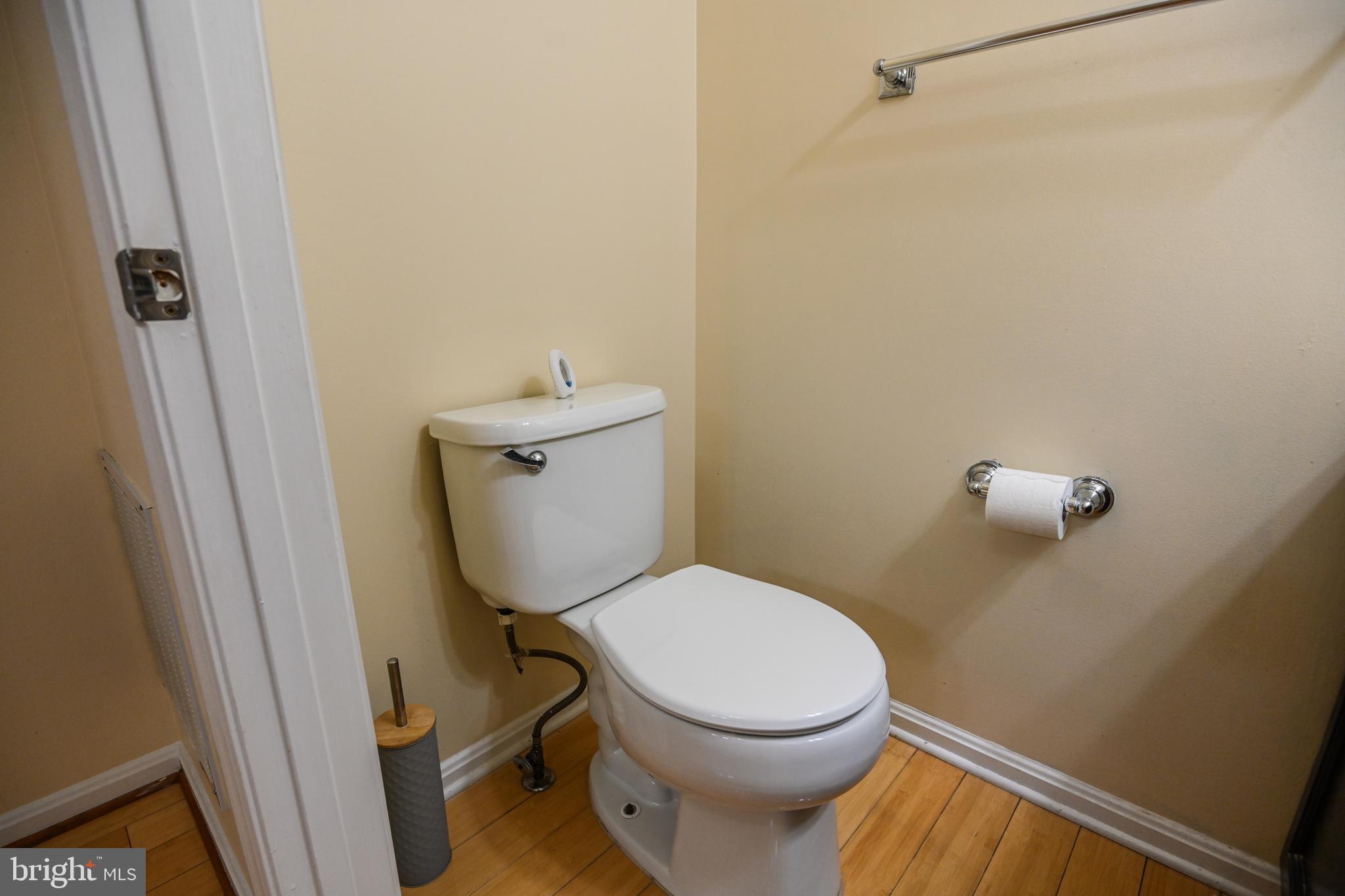 SEVEN OAKS - Residential Lease