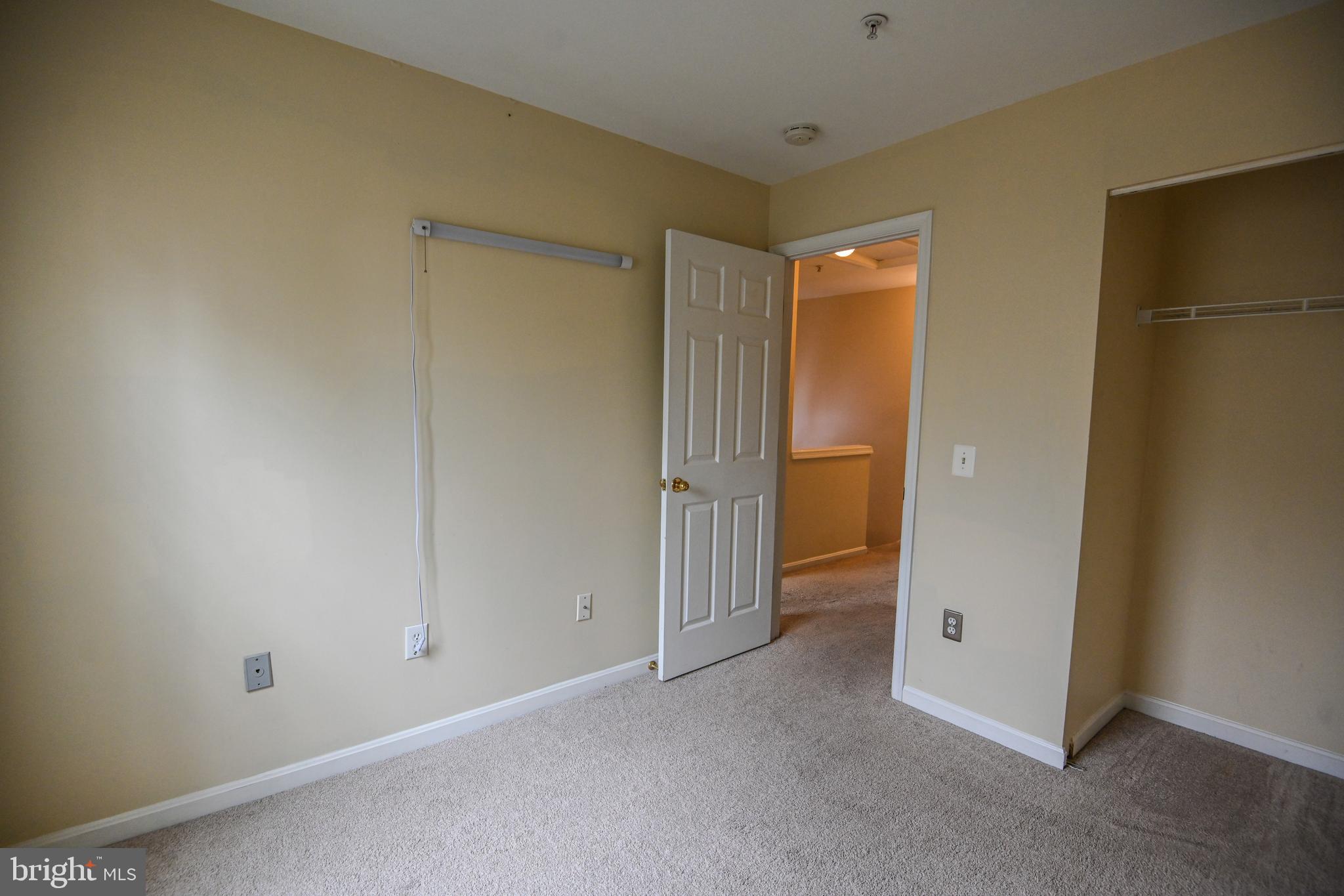 SEVEN OAKS - Residential Lease