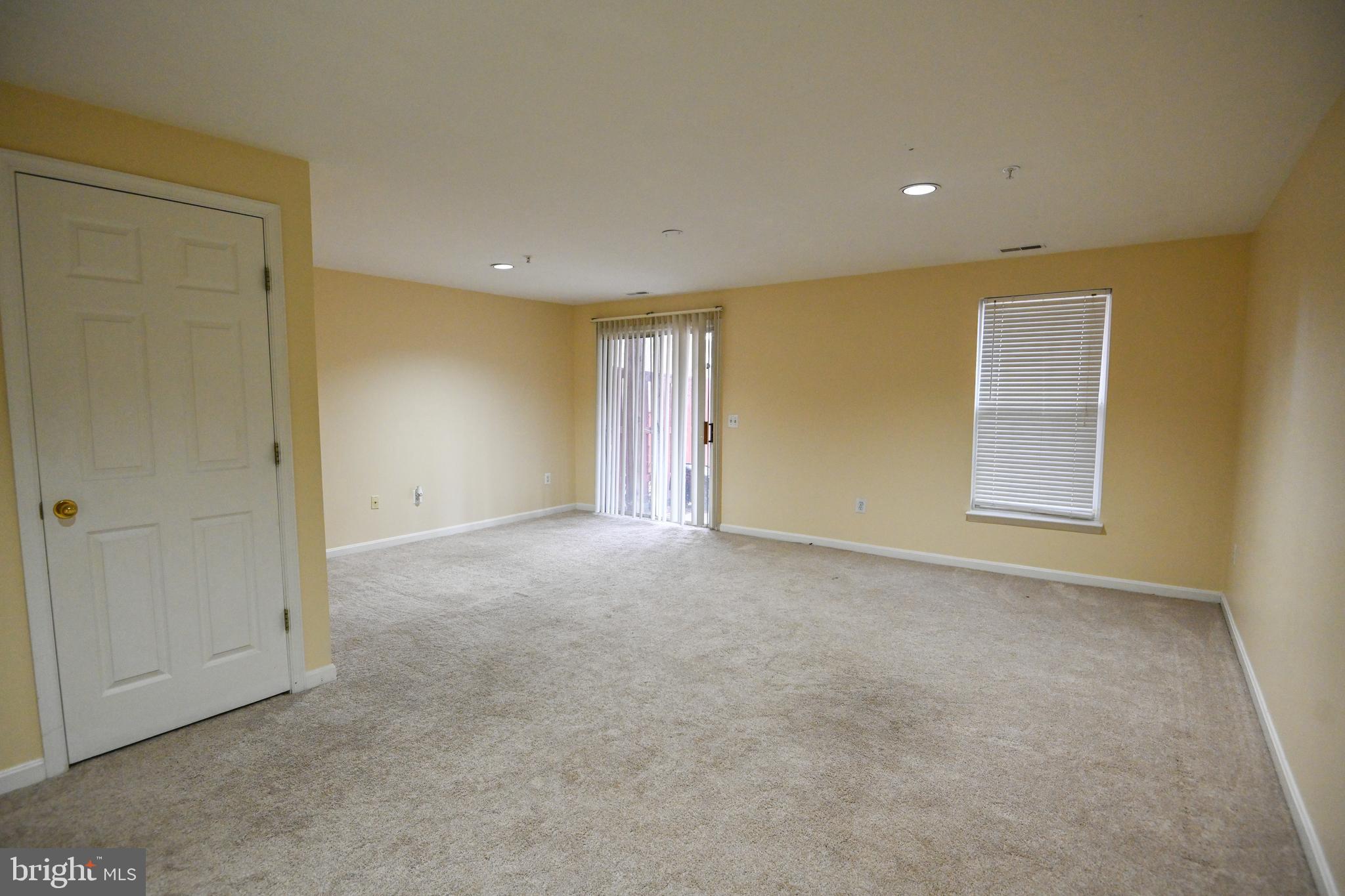 SEVEN OAKS - Residential Lease