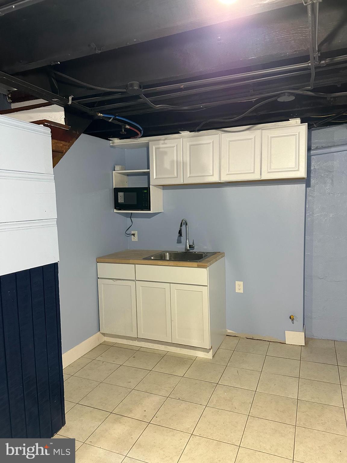 SAINT JOSEPHS - Residential Lease