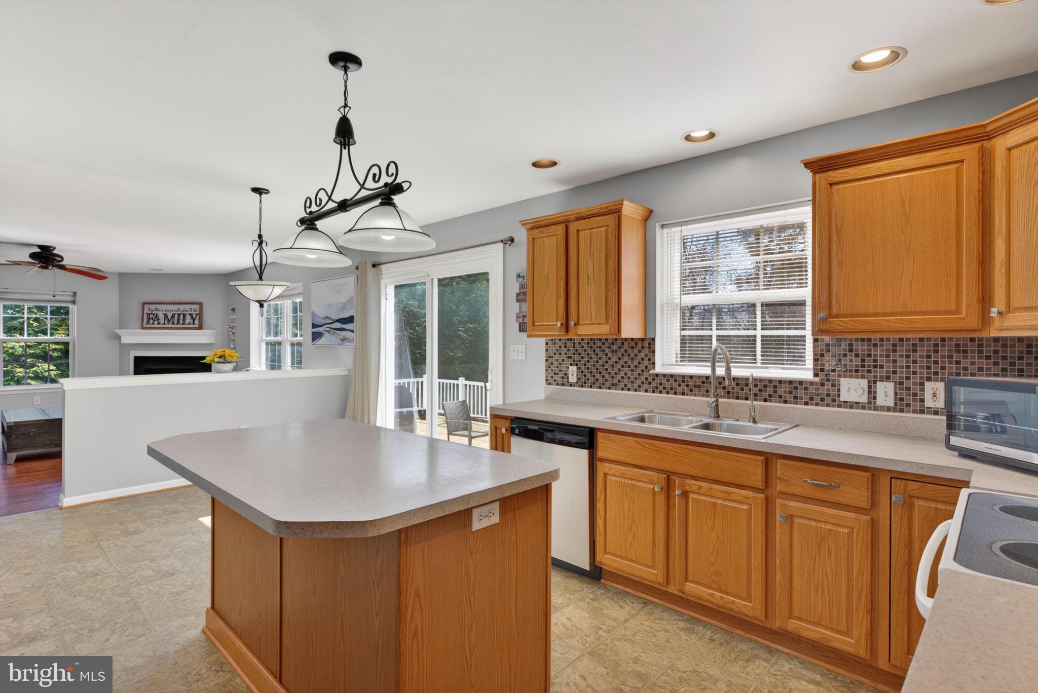 KENDALE HEIGHTS - Residential