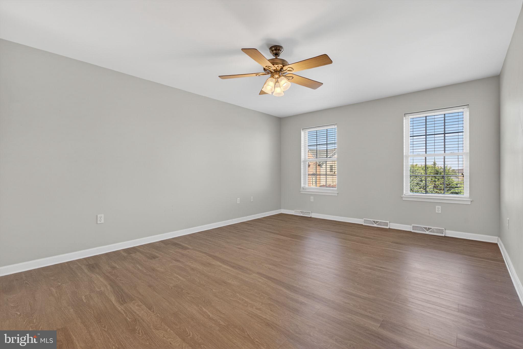 KENDALE HEIGHTS - Residential