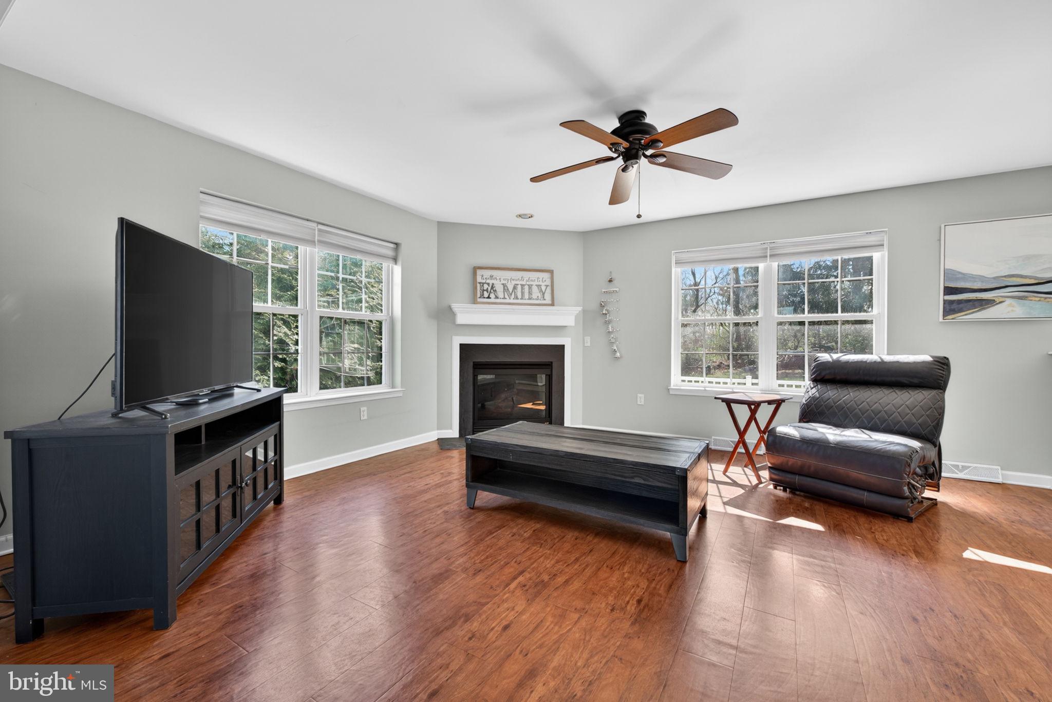 KENDALE HEIGHTS - Residential