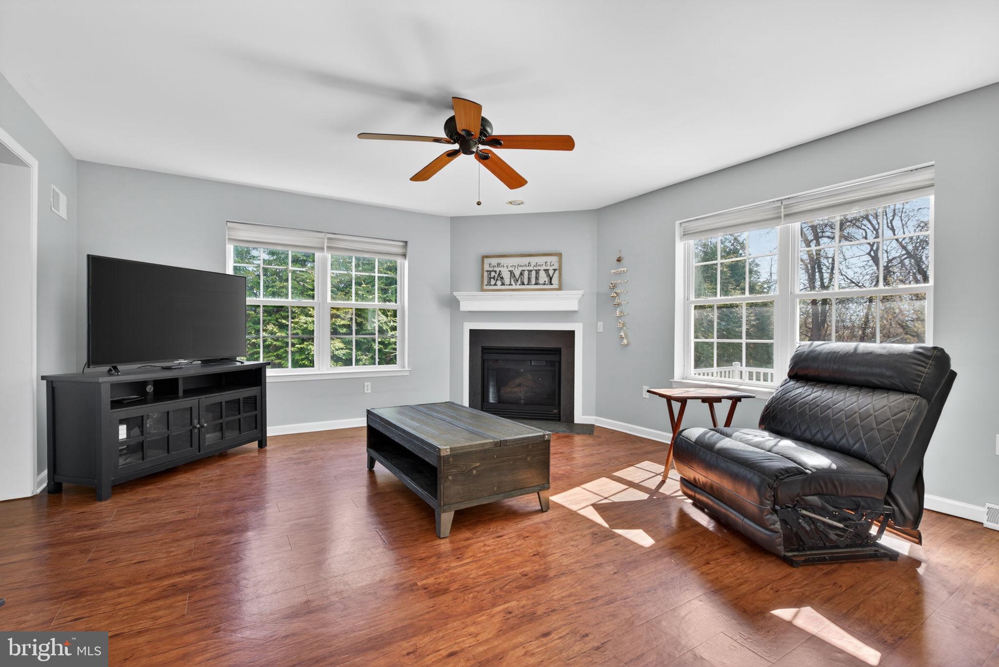 KENDALE HEIGHTS - Residential