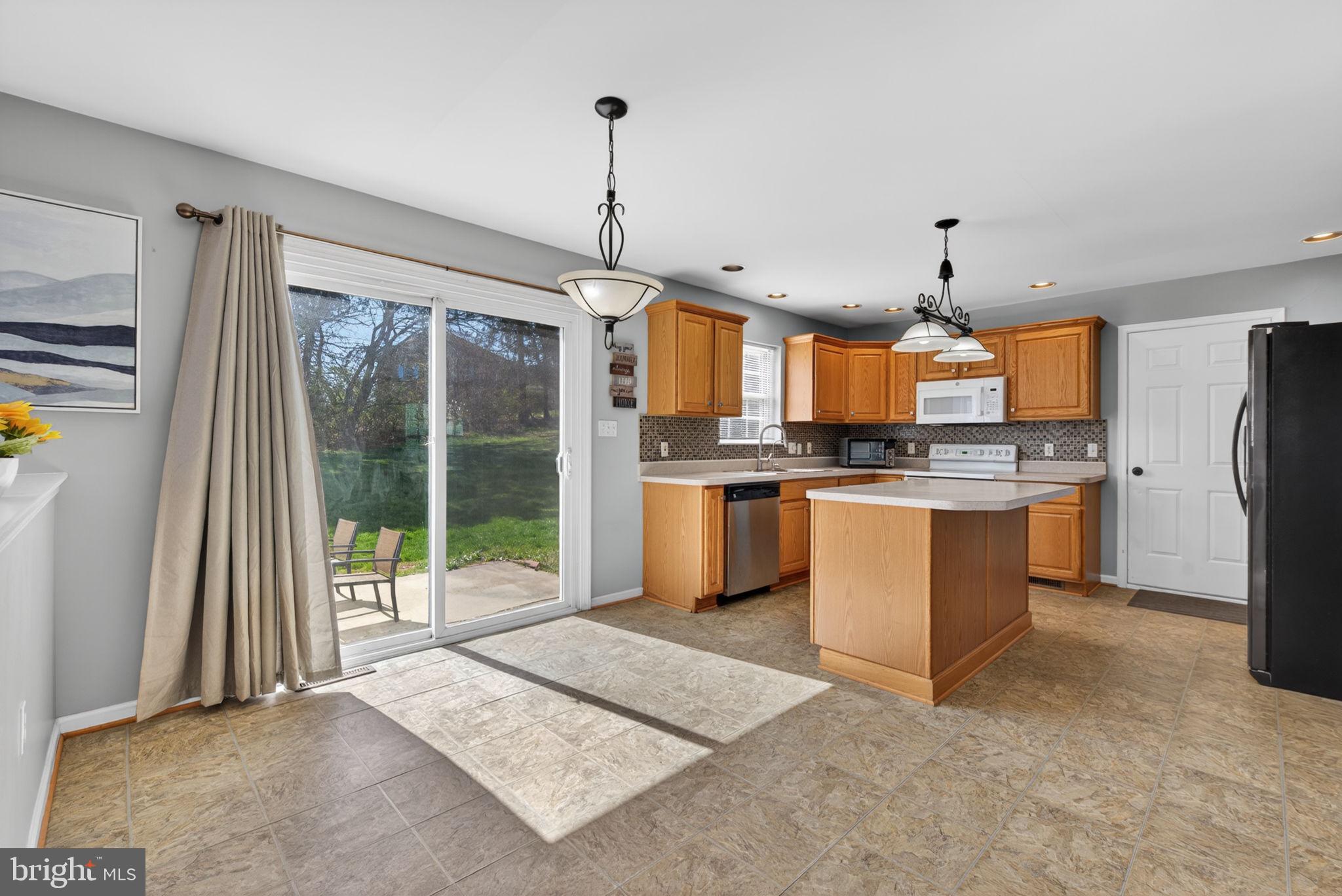 KENDALE HEIGHTS - Residential