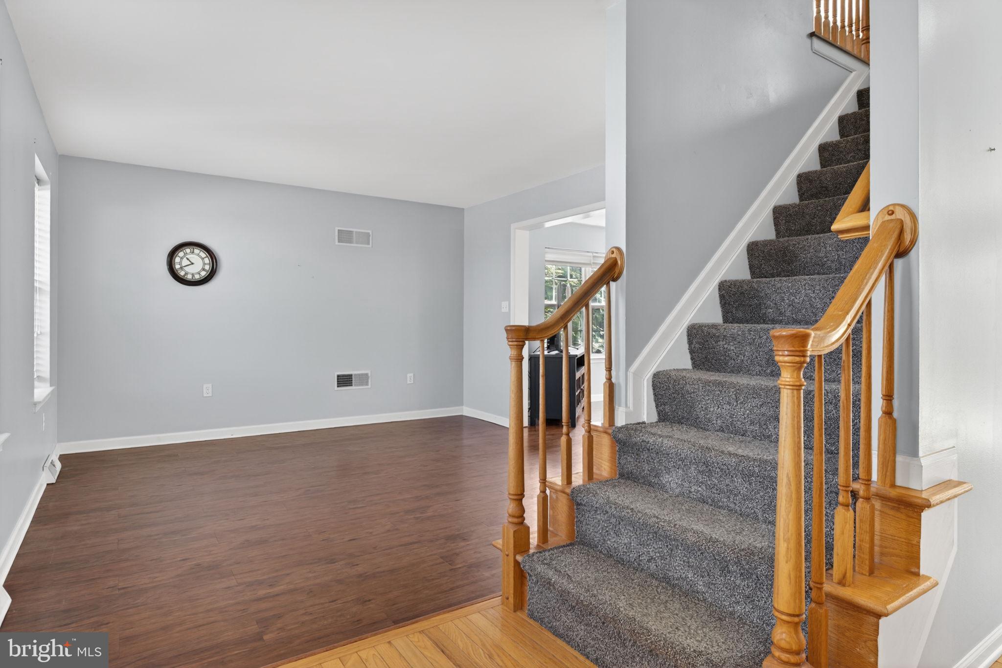 KENDALE HEIGHTS - Residential