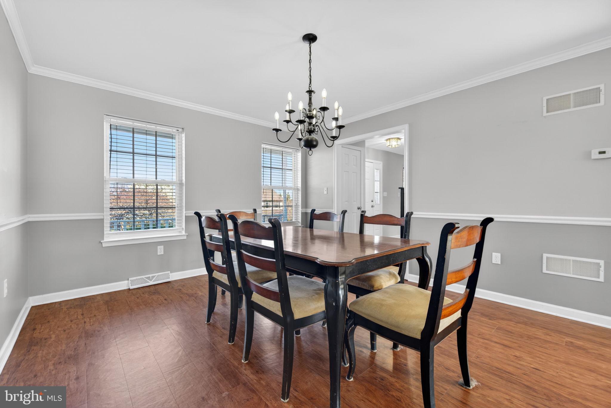 KENDALE HEIGHTS - Residential