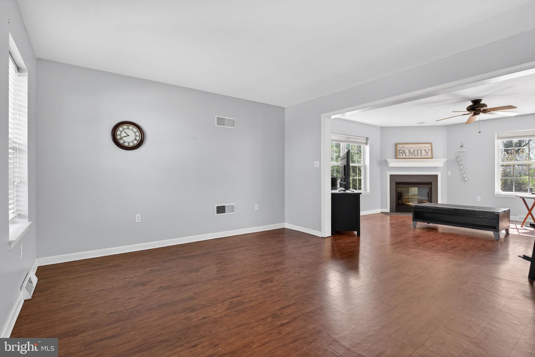 KENDALE HEIGHTS - Residential