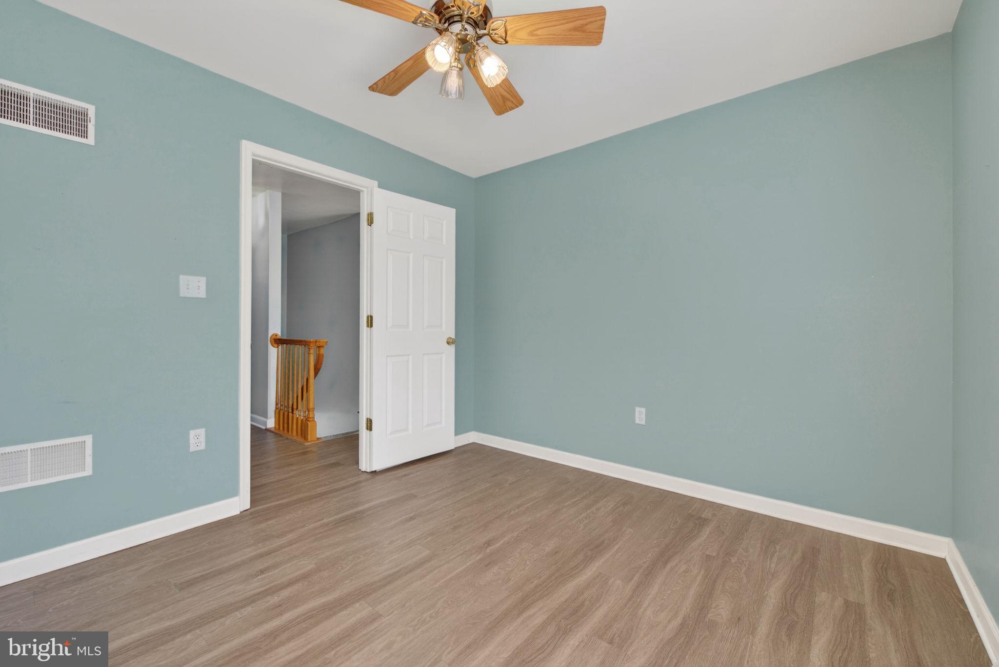 KENDALE HEIGHTS - Residential