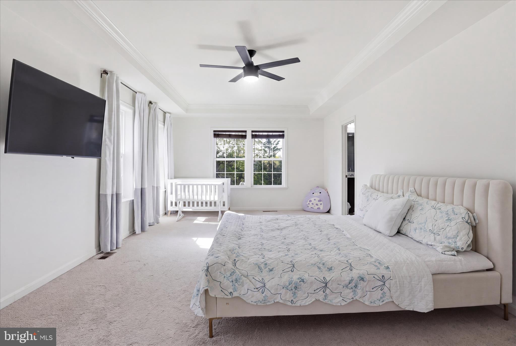 ASHBURN KNOLLS - Residential