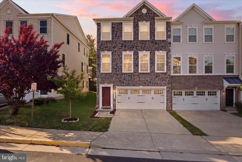 Photo of 43450 Sweet Brandy Terrace, ASHBURN, VA 20147 (MLS # VALO2124214)