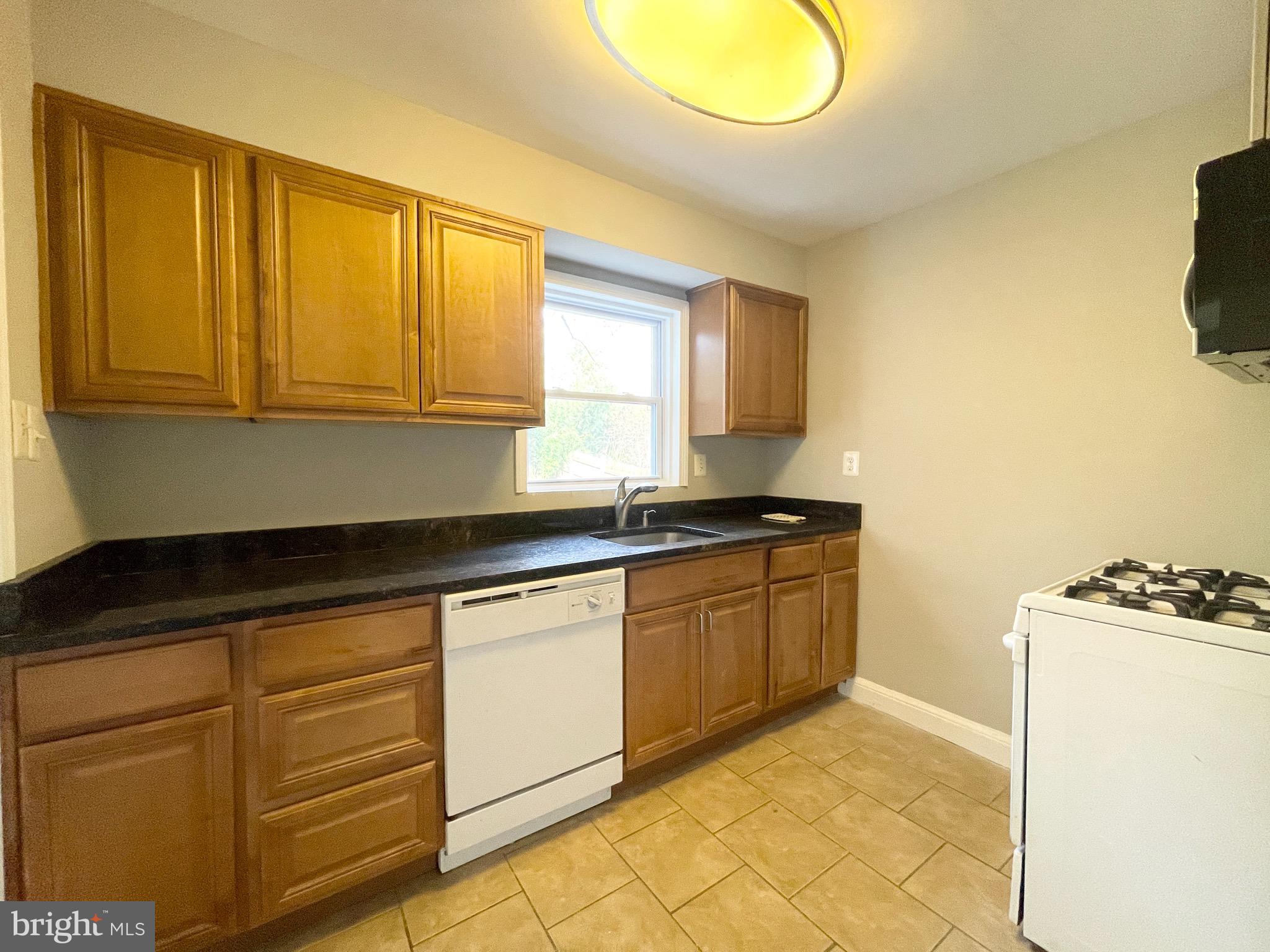 MAPLEWOOD - Residential Lease