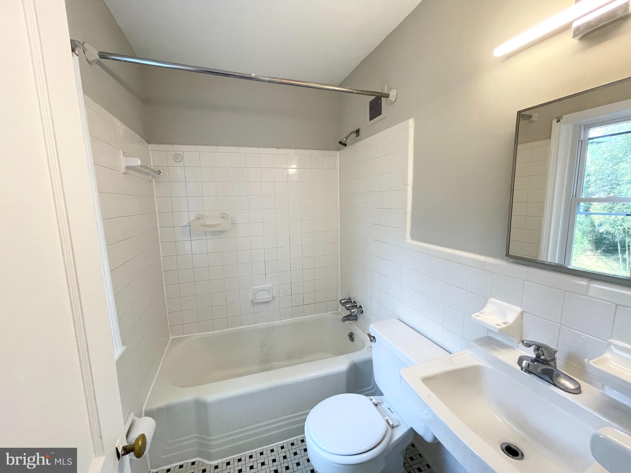 MAPLEWOOD - Residential Lease