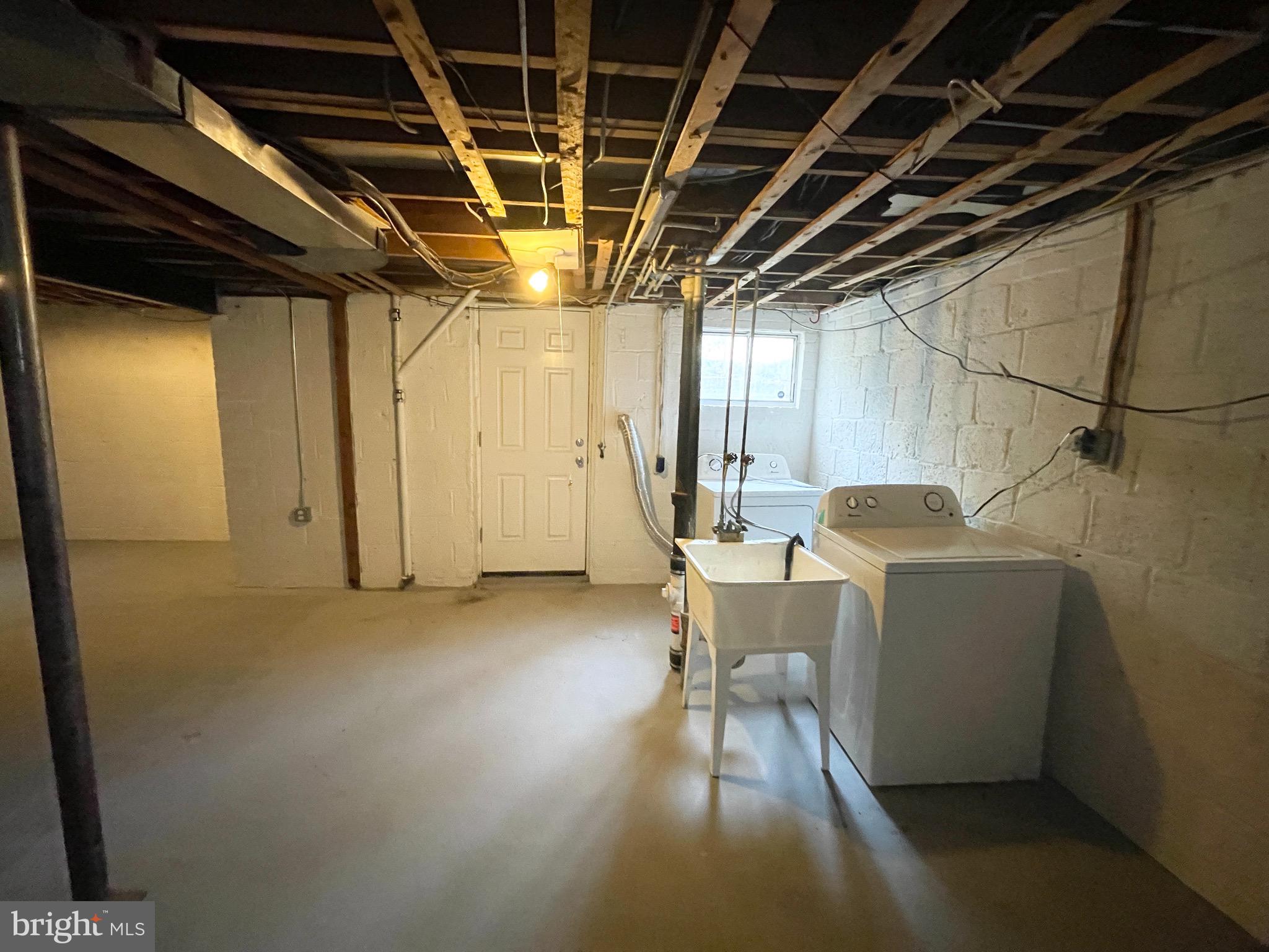 MAPLEWOOD - Residential Lease