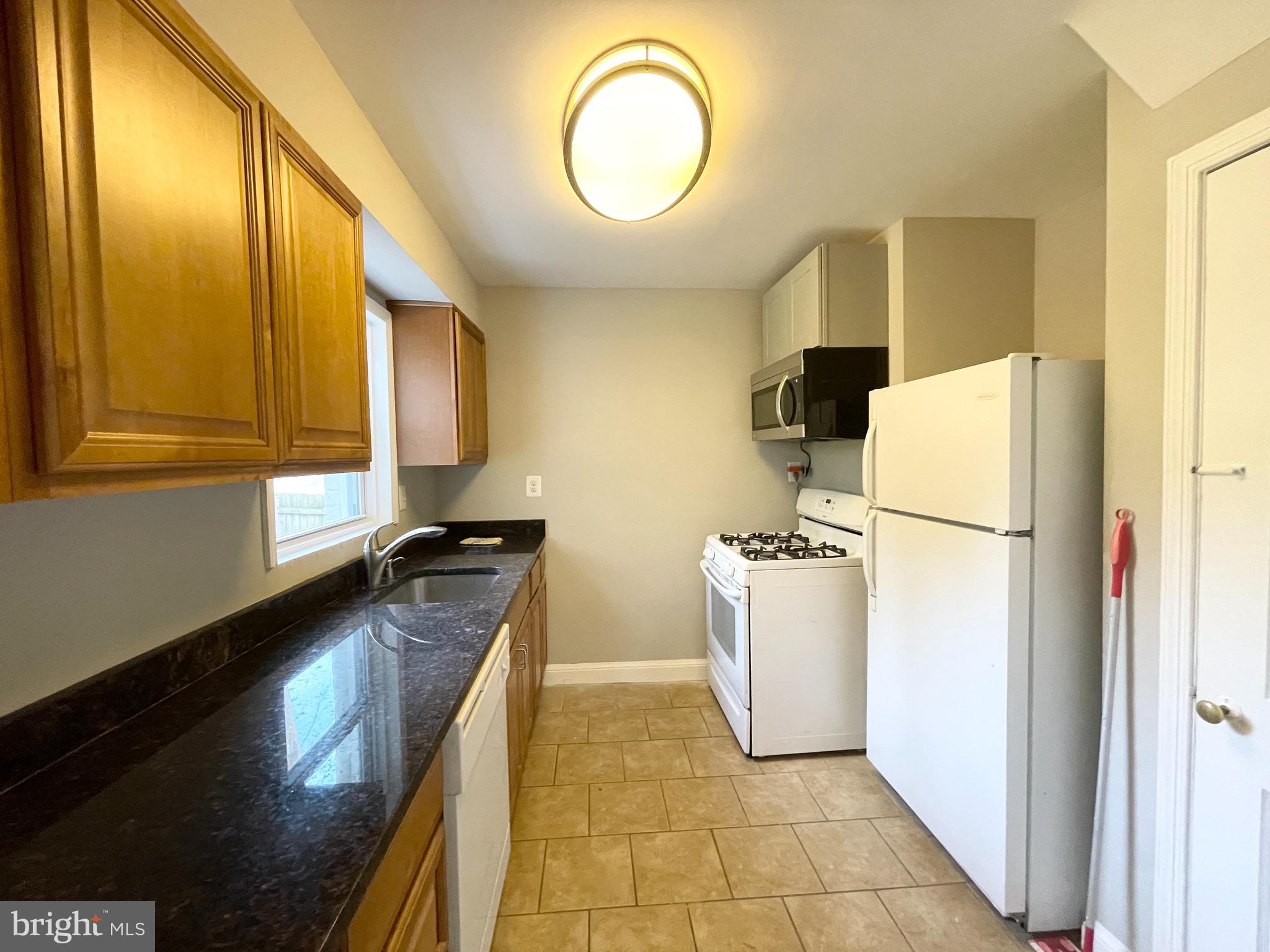 MAPLEWOOD - Residential Lease