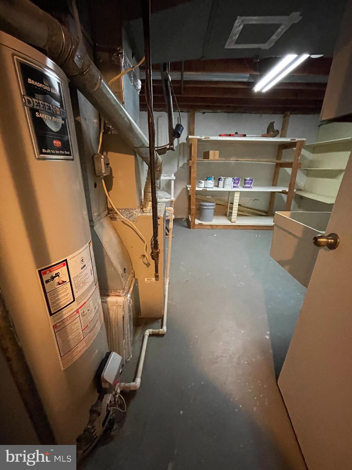 LAKE BRADDOCK - Residential Lease