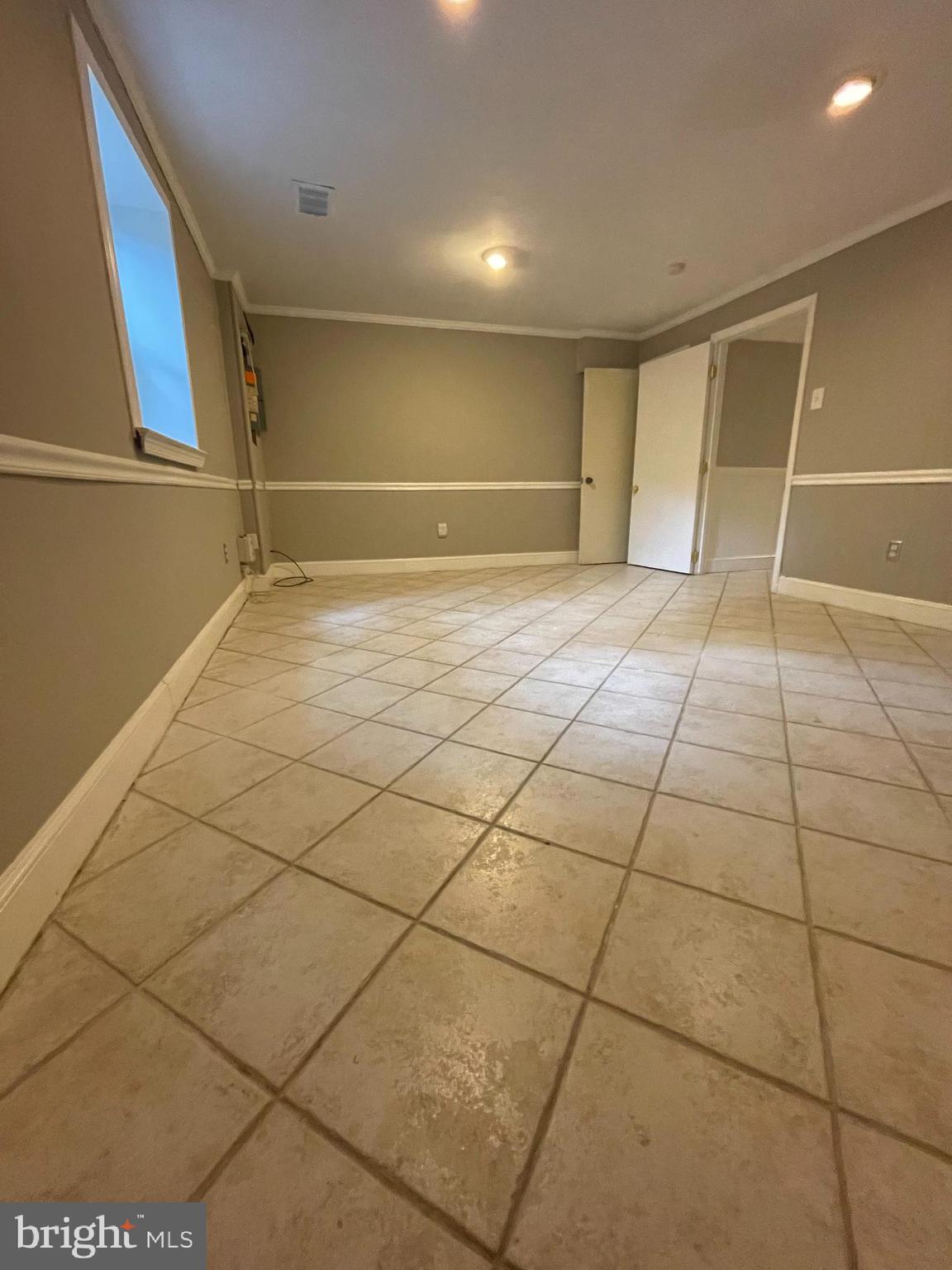 LAKE BRADDOCK - Residential Lease