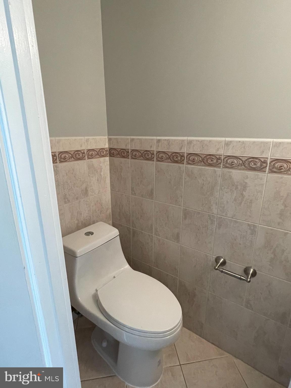 LAKE BRADDOCK - Residential Lease