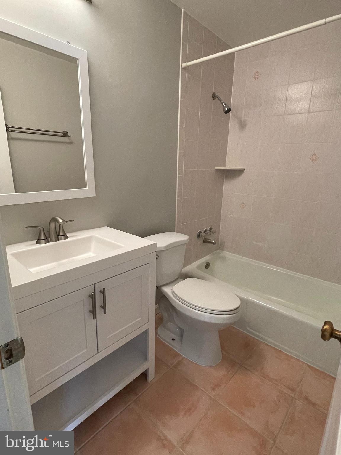 LAKE BRADDOCK - Residential Lease