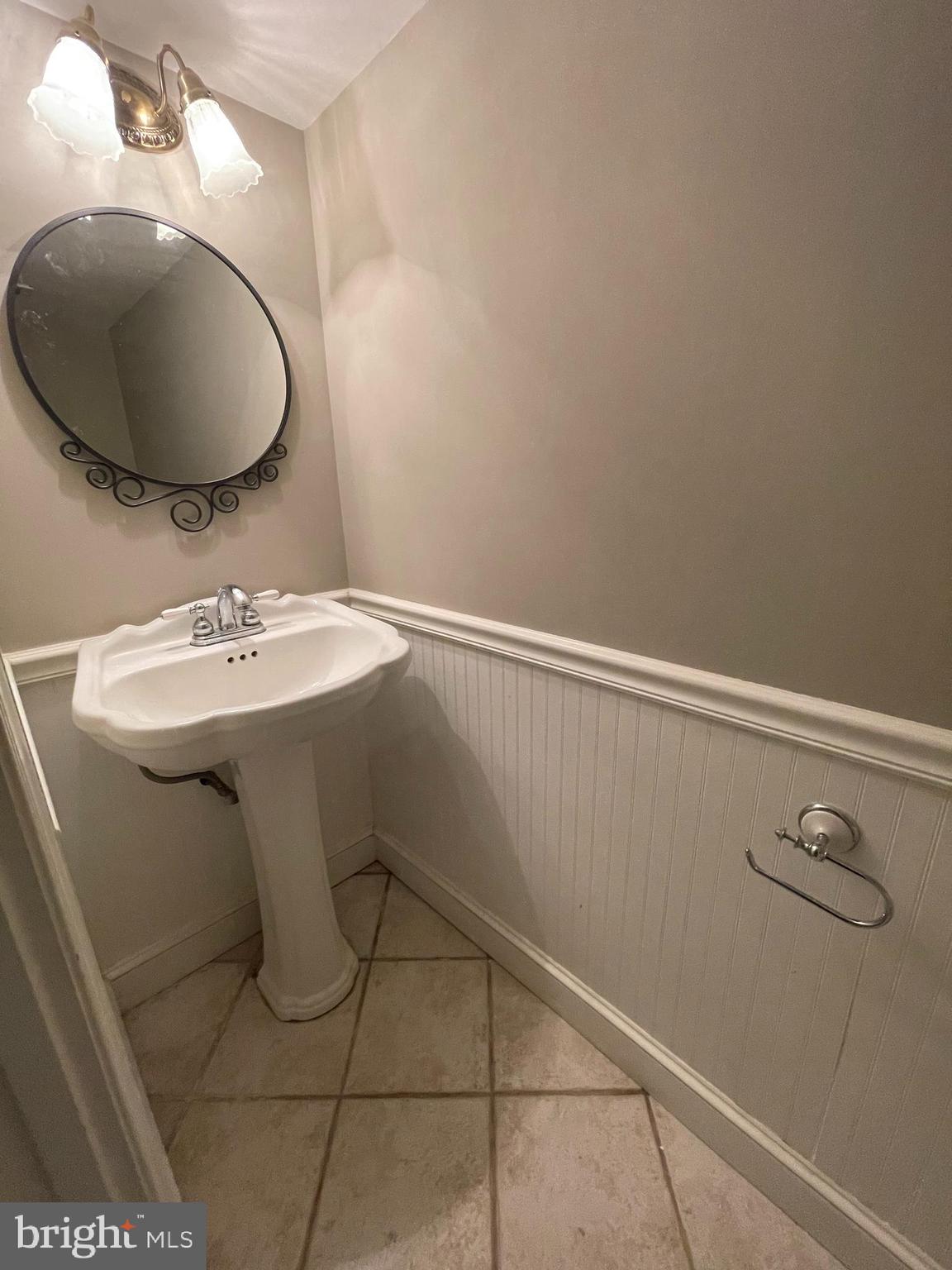 LAKE BRADDOCK - Residential Lease