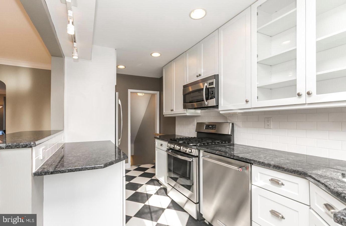 RODGERS FORGE - Residential Lease