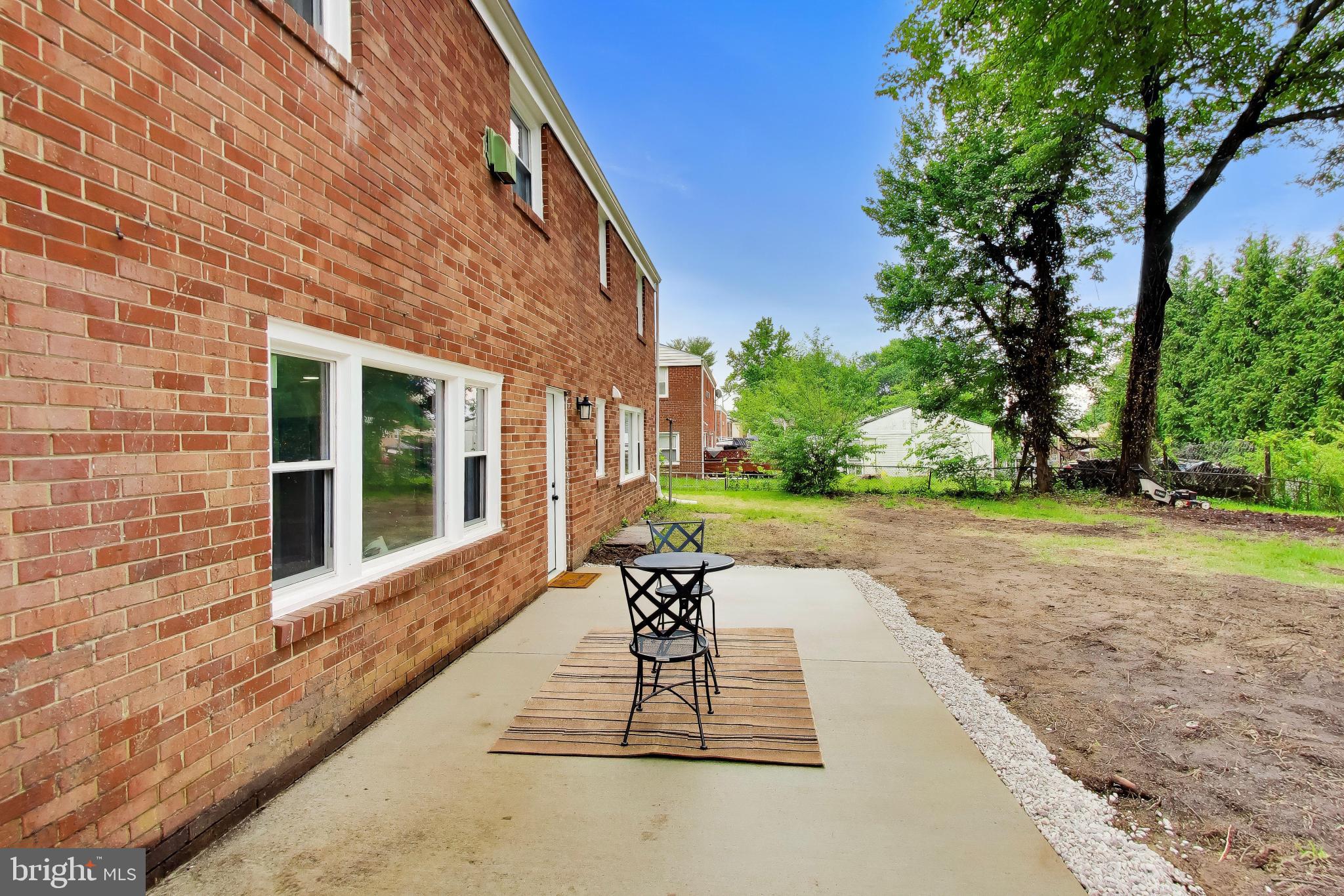 CRESTVIEW MANOR - Residential