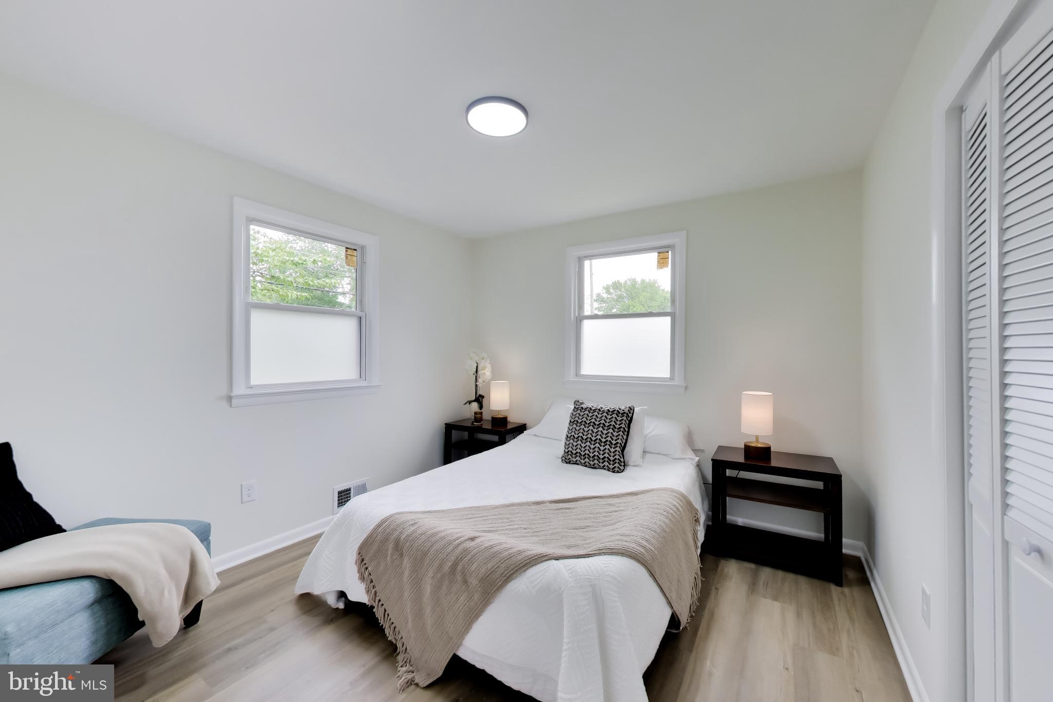 CRESTVIEW MANOR - Residential