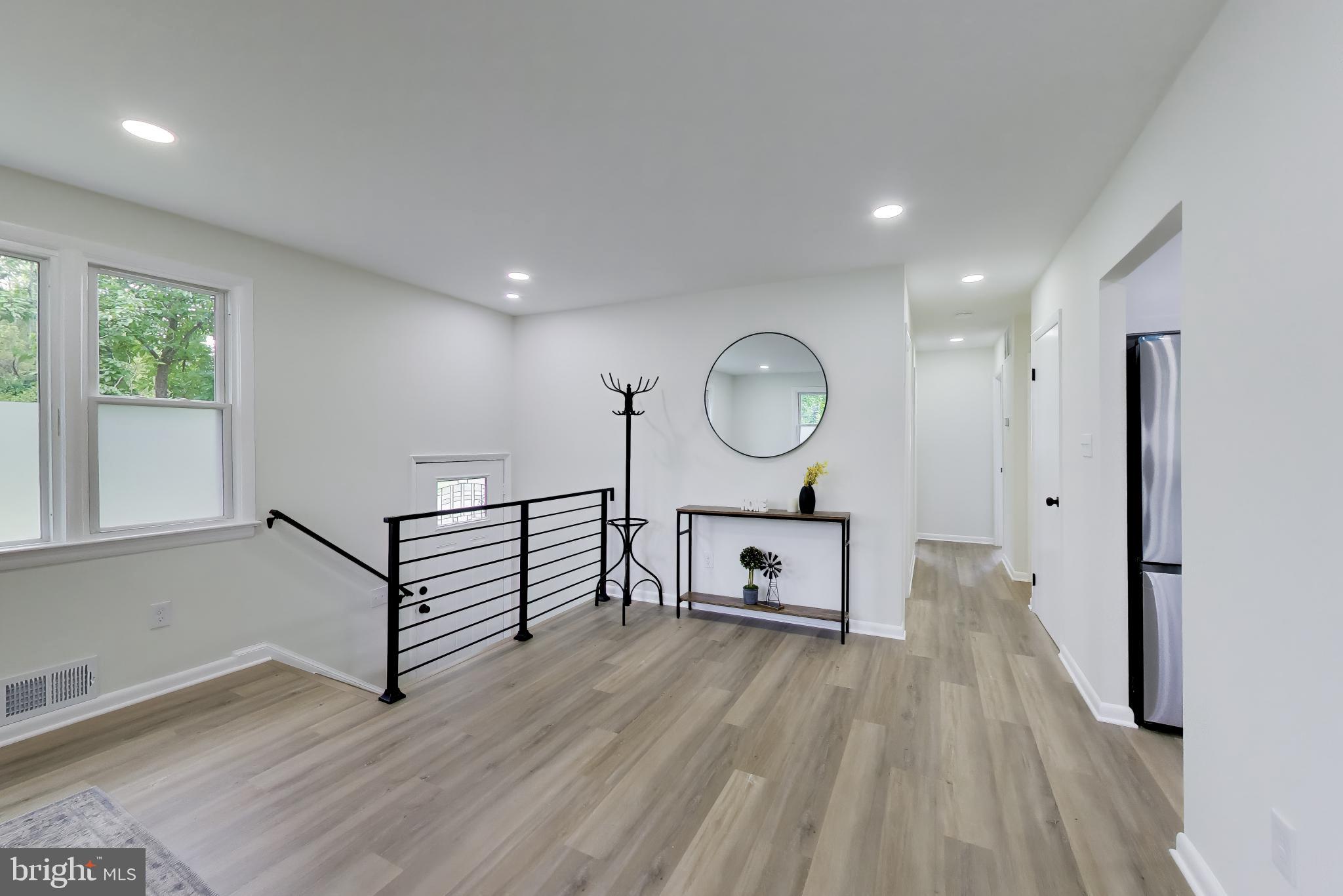 CRESTVIEW MANOR - Residential