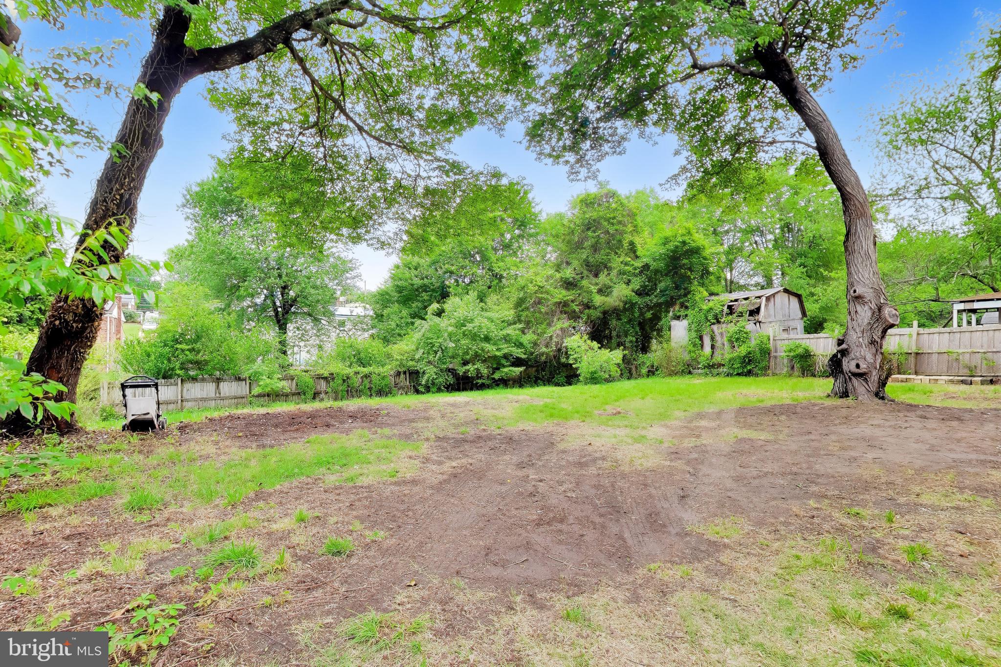 CRESTVIEW MANOR - Residential