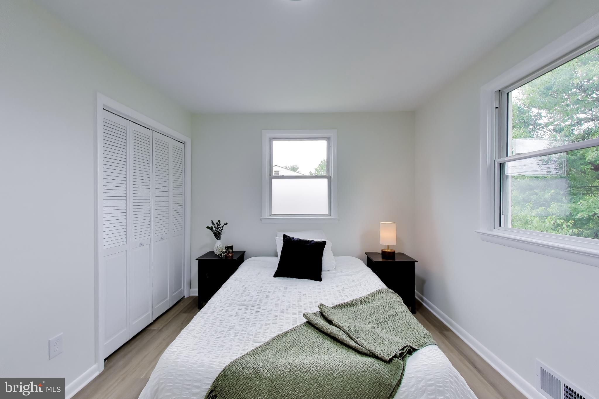 CRESTVIEW MANOR - Residential