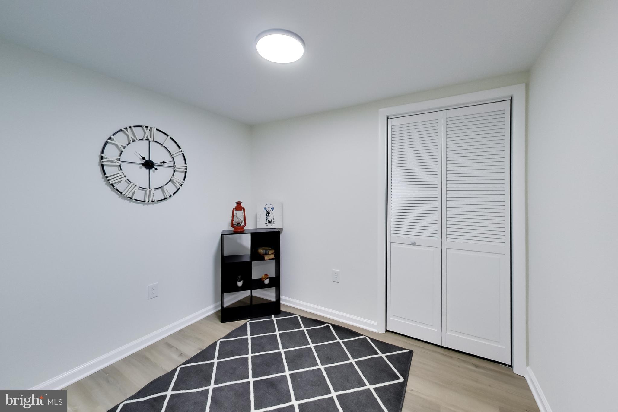 CRESTVIEW MANOR - Residential