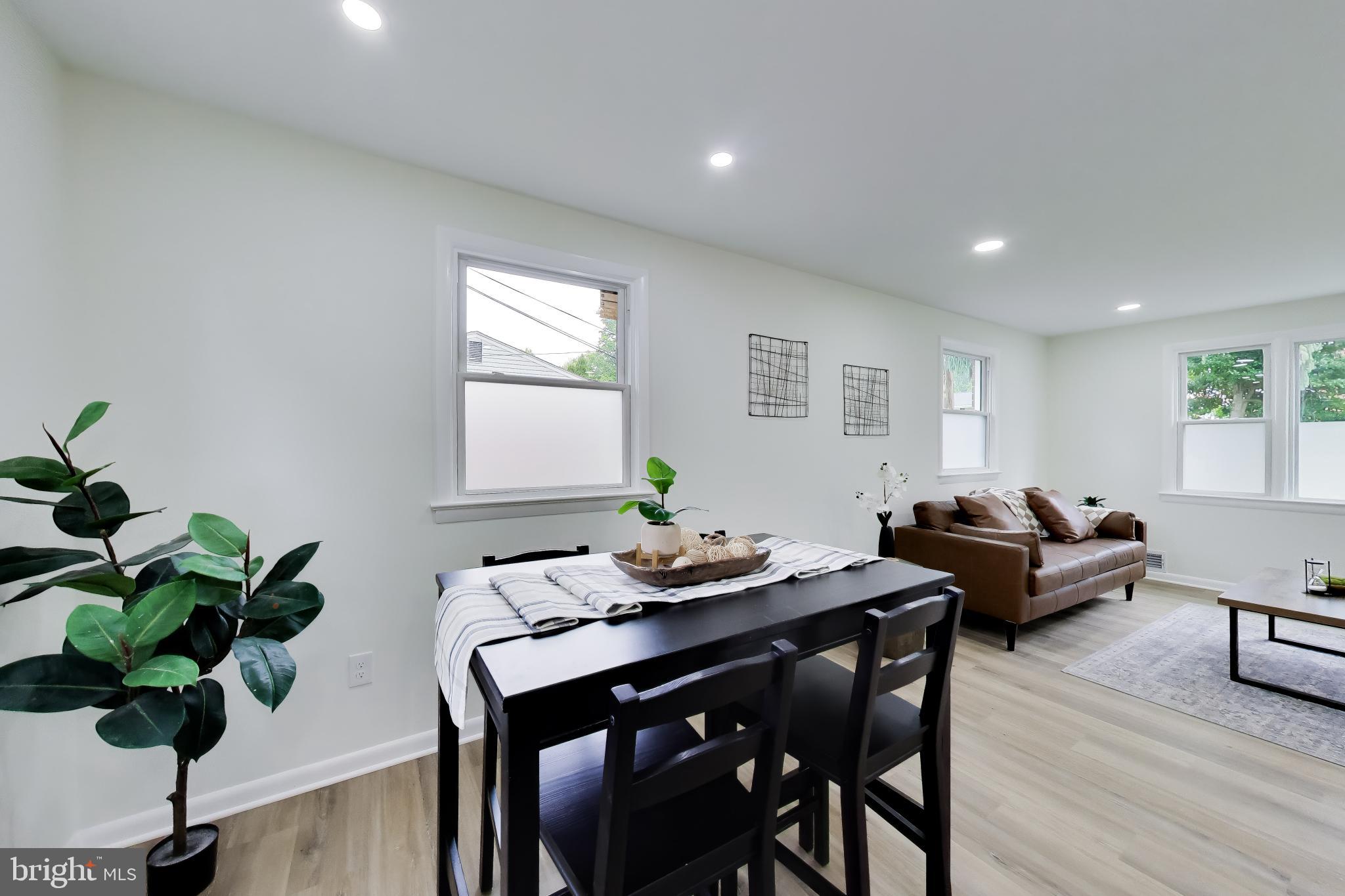CRESTVIEW MANOR - Residential