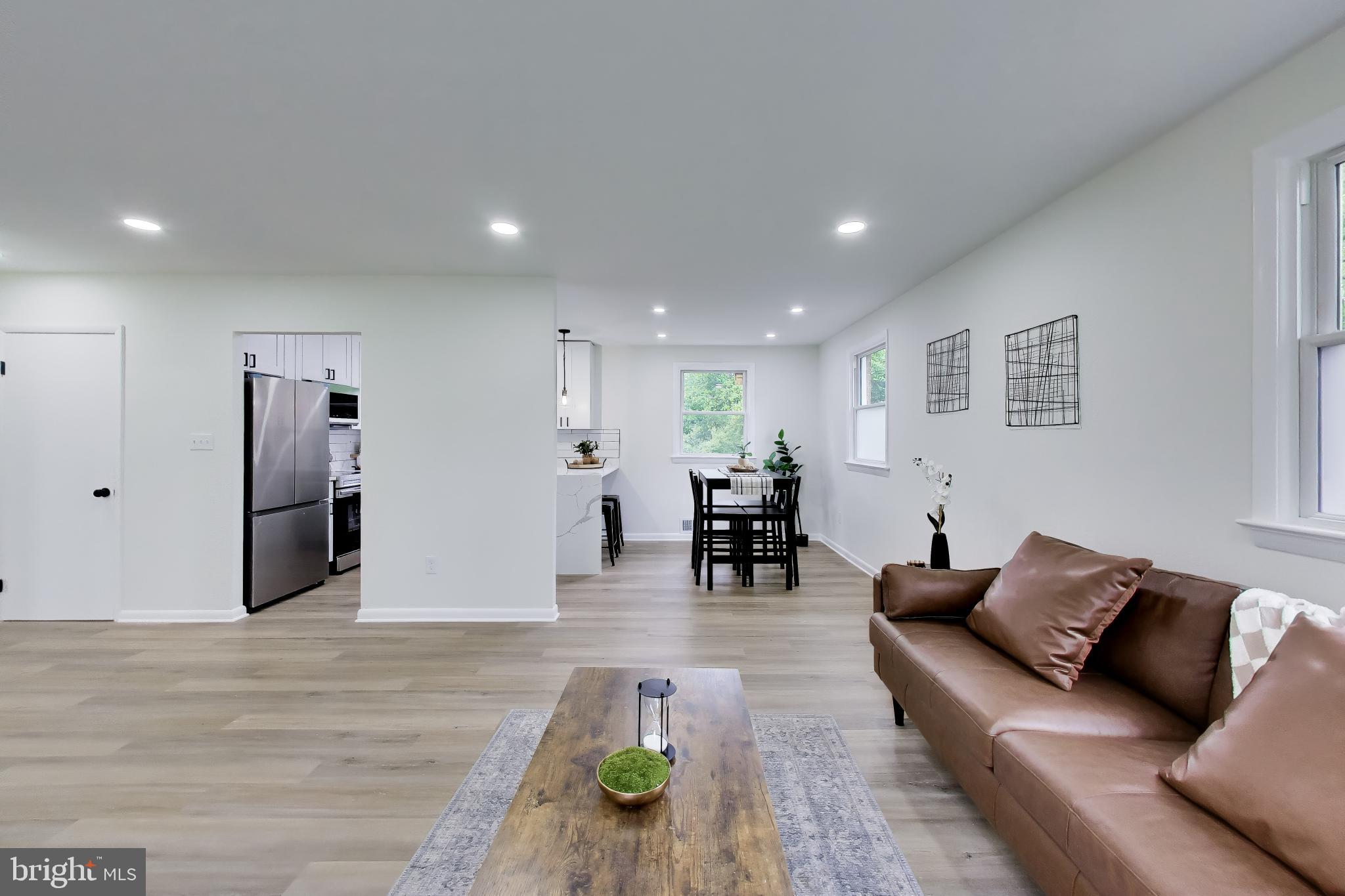 CRESTVIEW MANOR - Residential