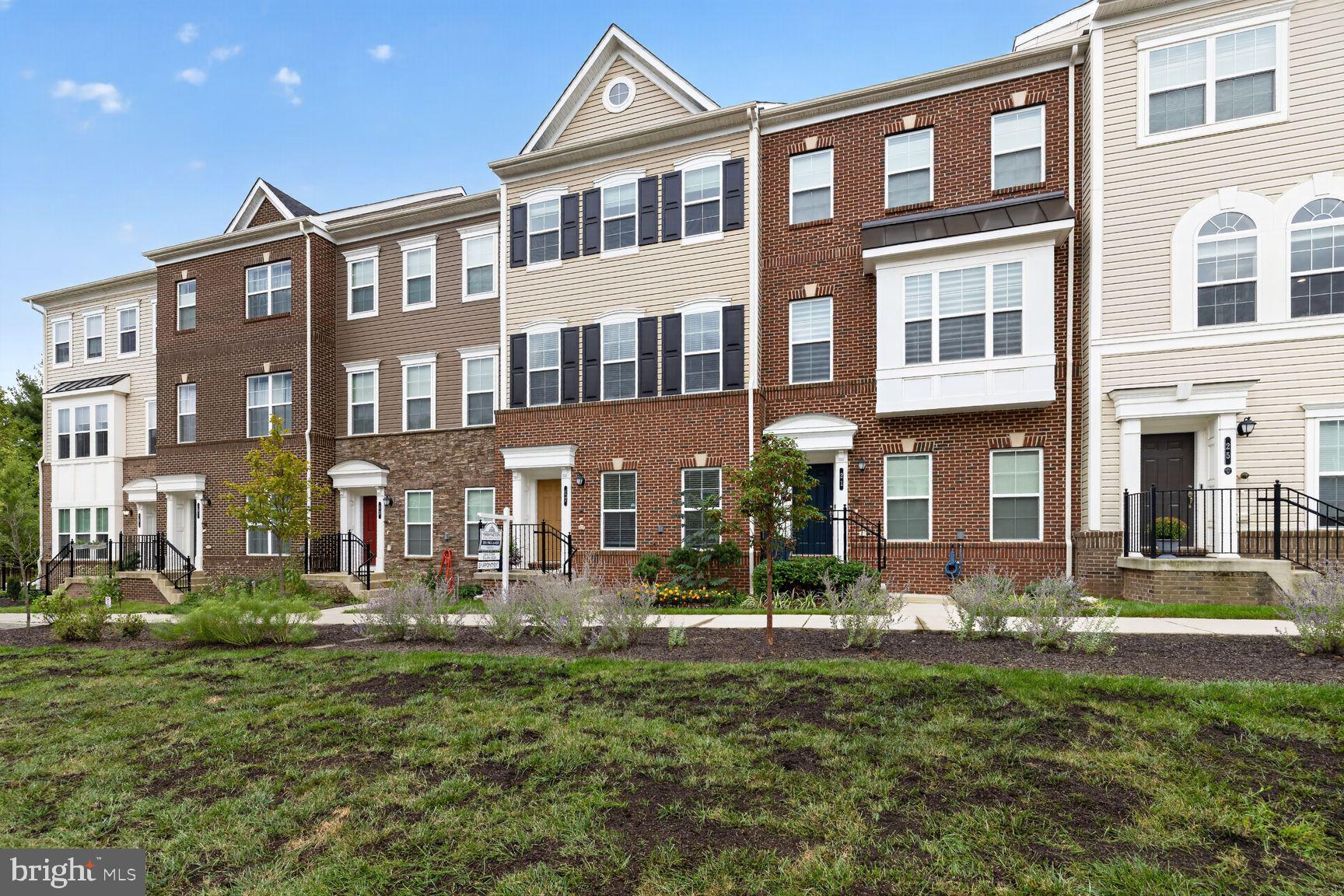 17 GREEN DOME PLACE