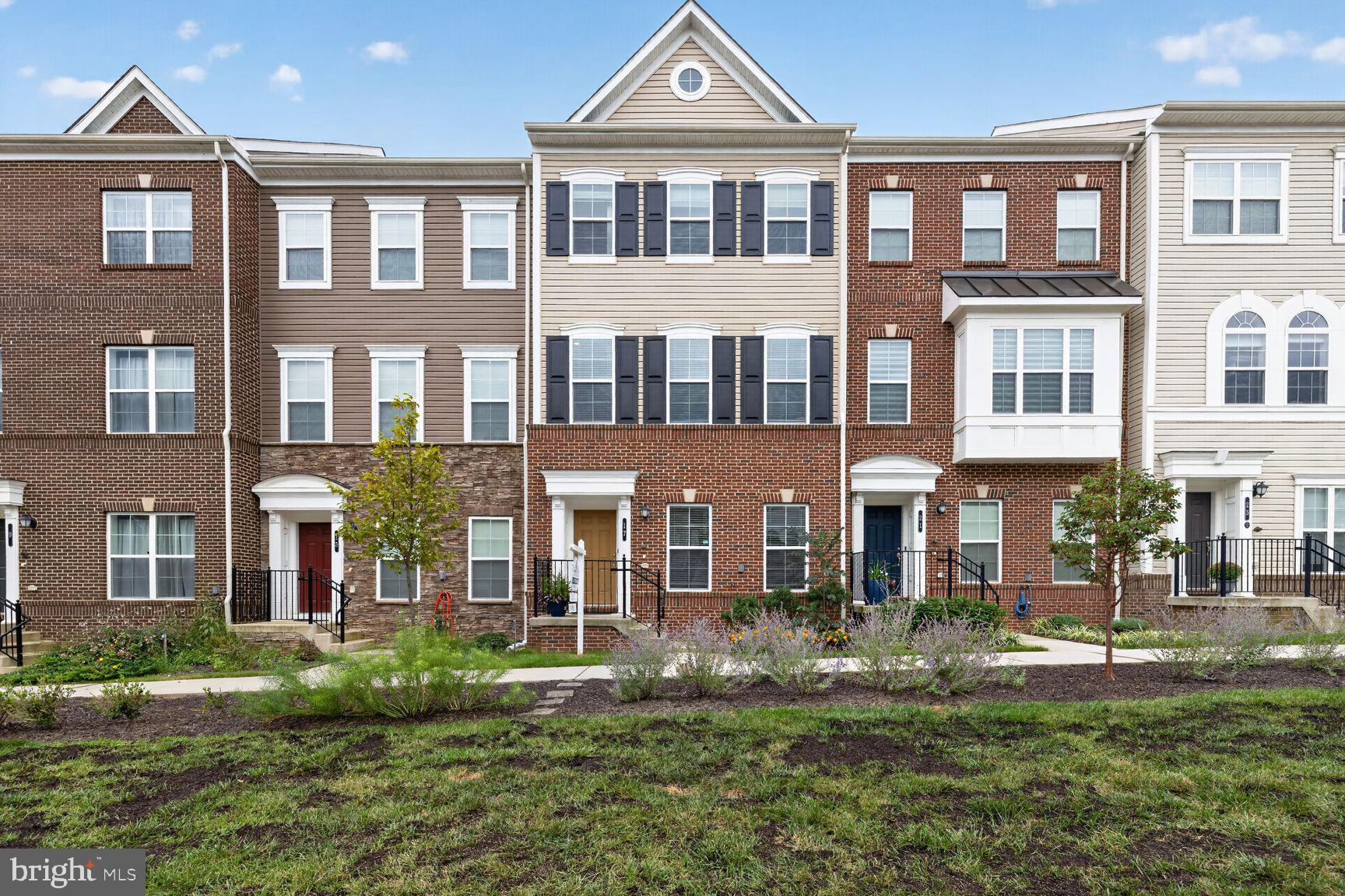 17 GREEN DOME PLACE