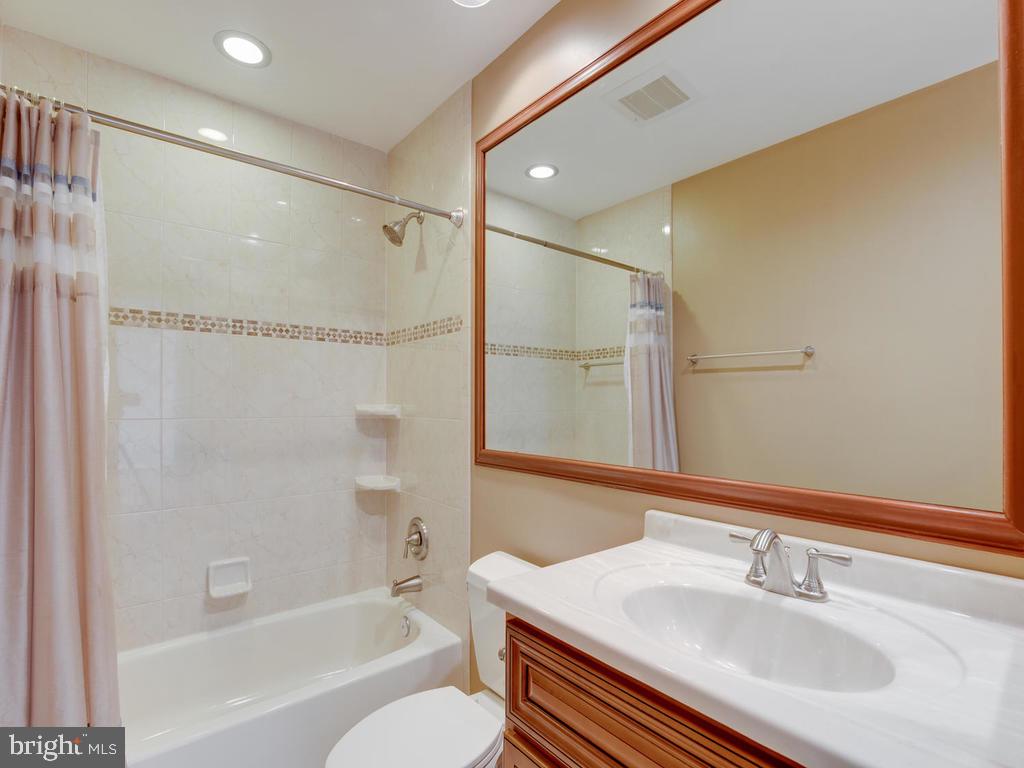 POTOMAC RIDGE - Residential