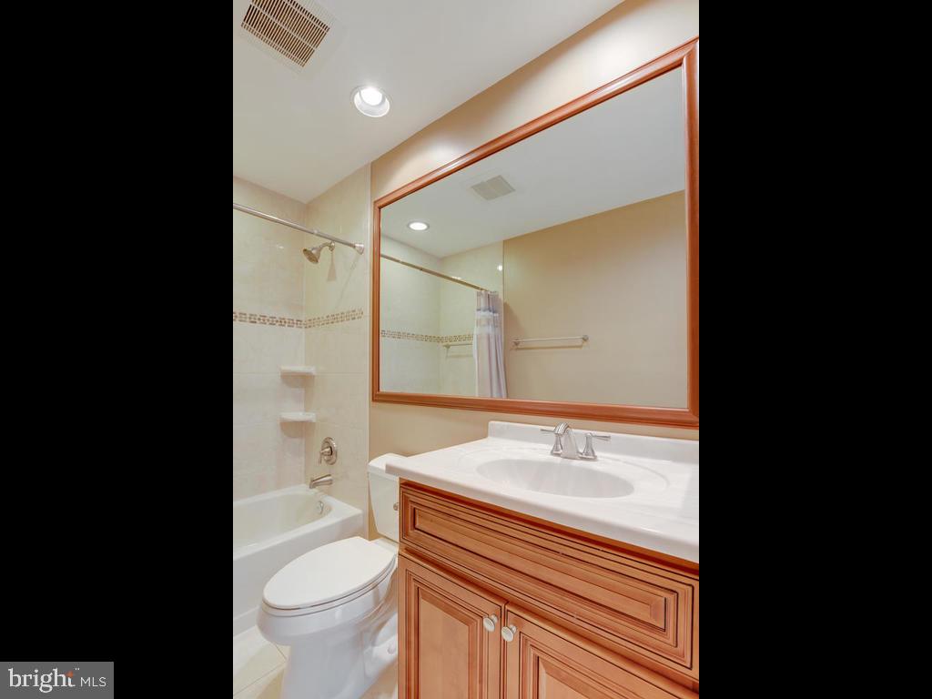 POTOMAC RIDGE - Residential