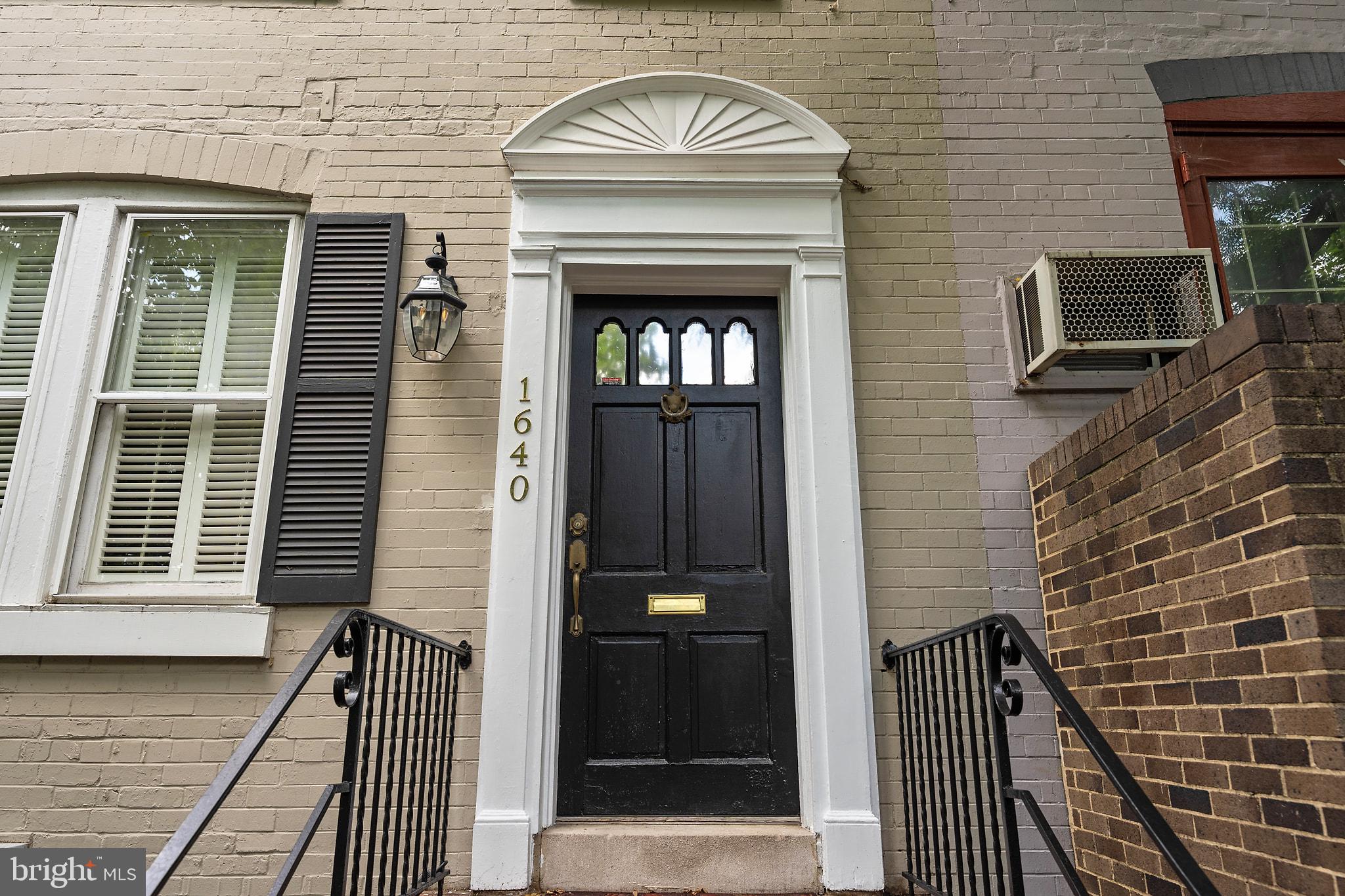 1640 33RD STREET NW