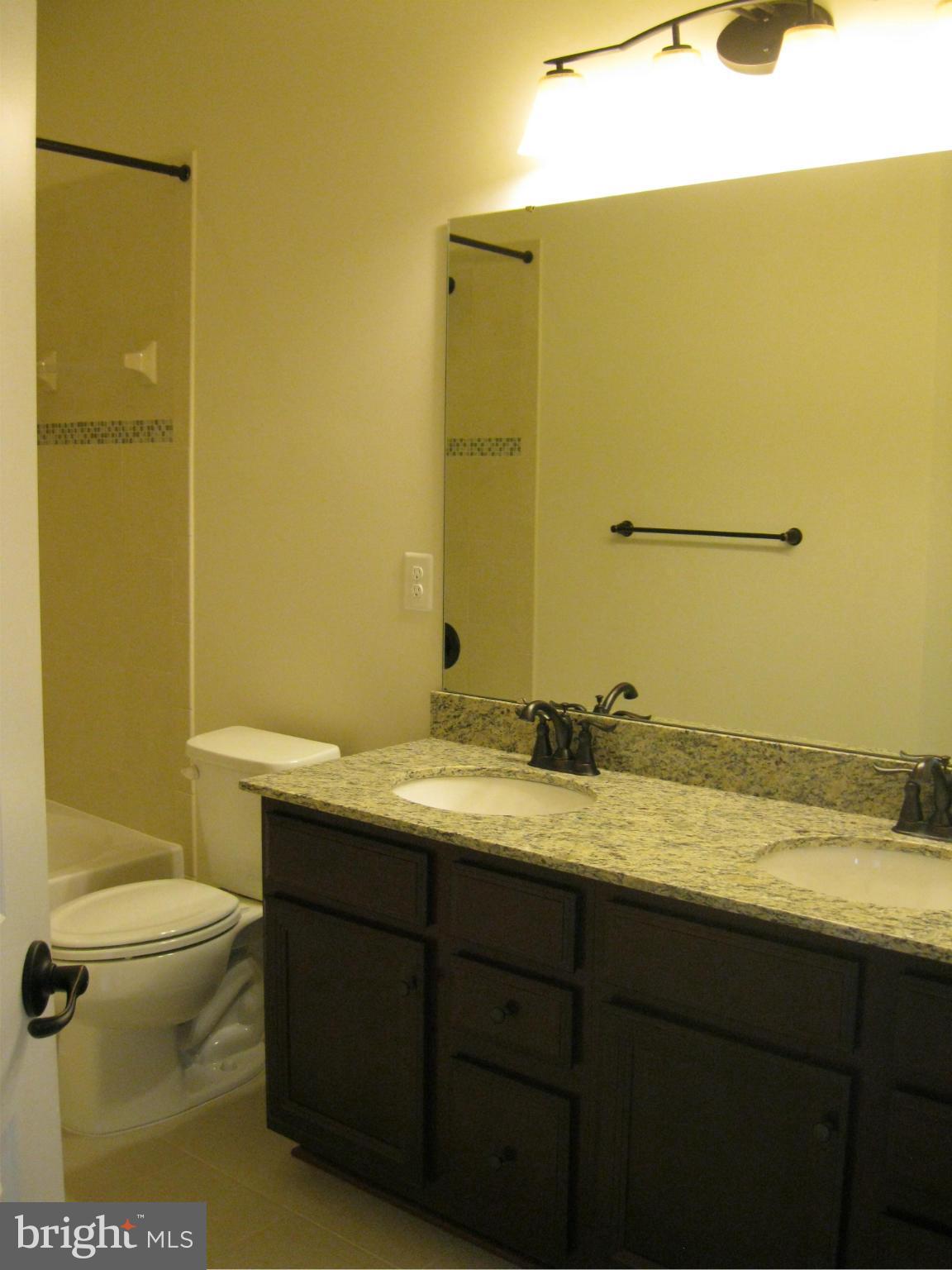 HEATHCOTE COMMONS - Residential Lease