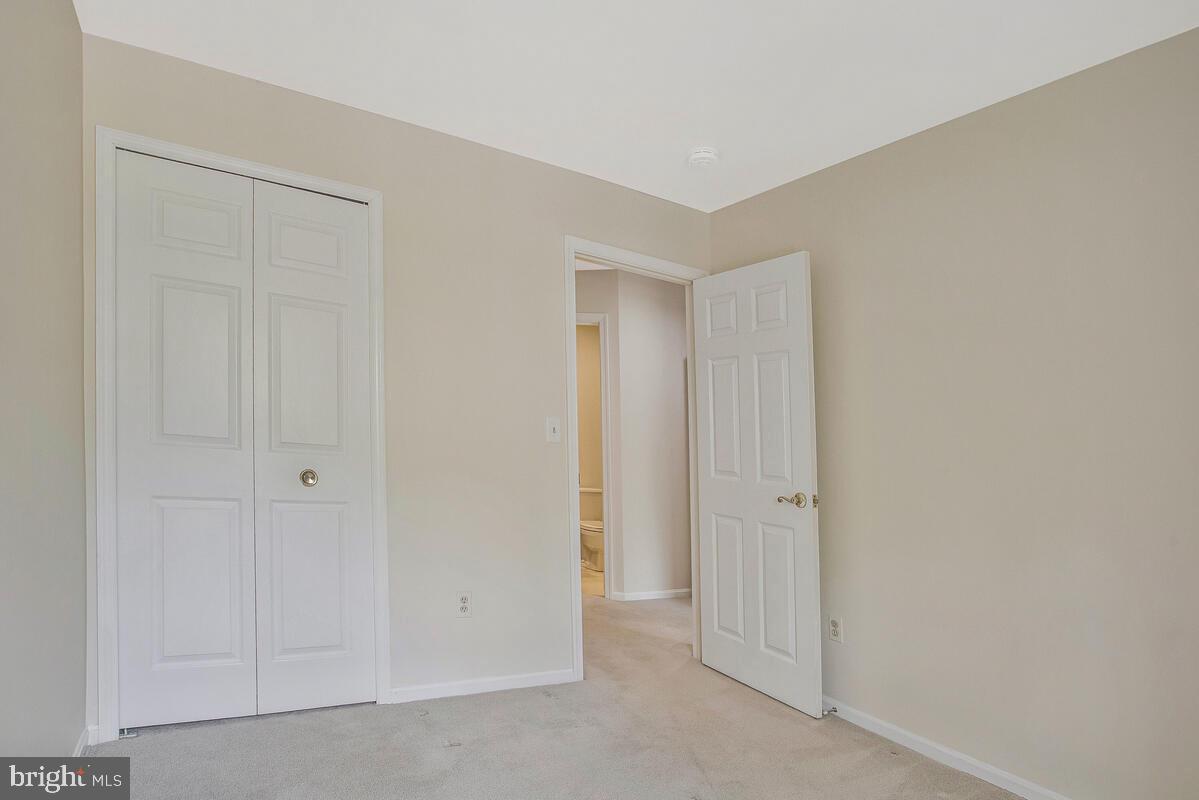 HUNT MEADOW - Residential