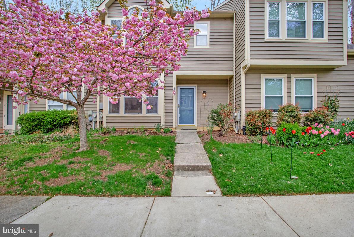 HUNT MEADOW - Residential