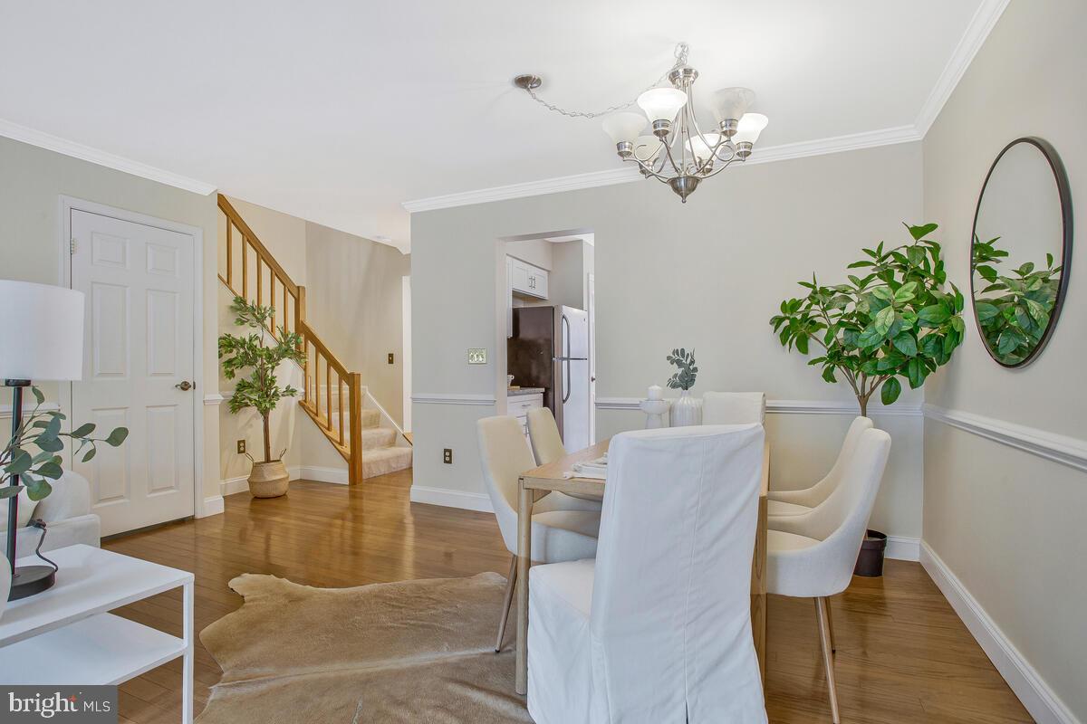 HUNT MEADOW - Residential