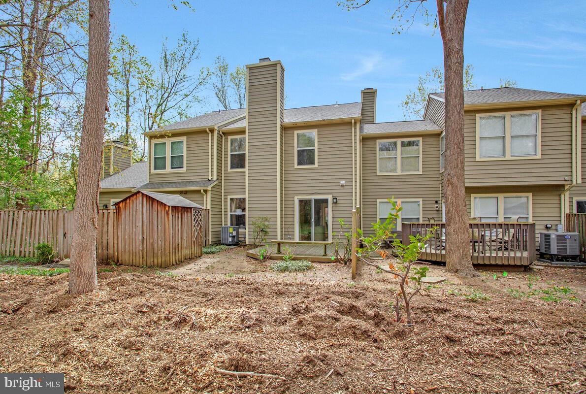 HUNT MEADOW - Residential