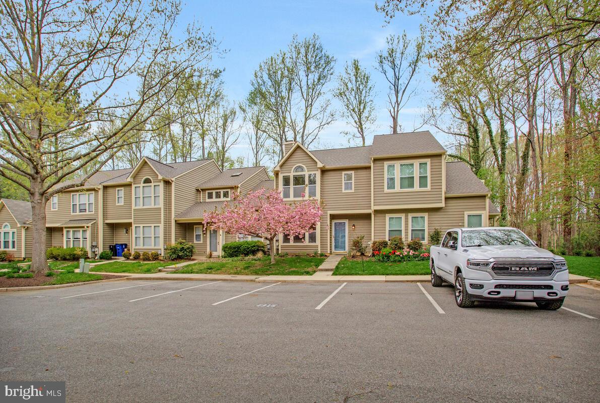 HUNT MEADOW - Residential