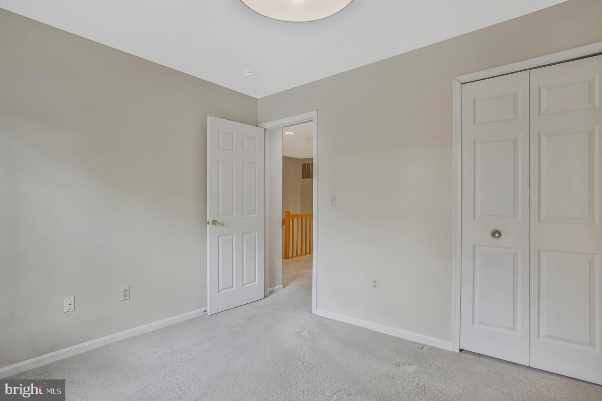 HUNT MEADOW - Residential