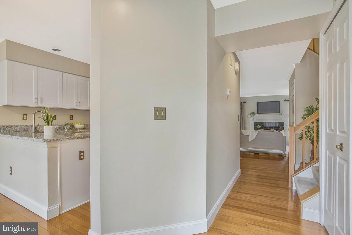 HUNT MEADOW - Residential